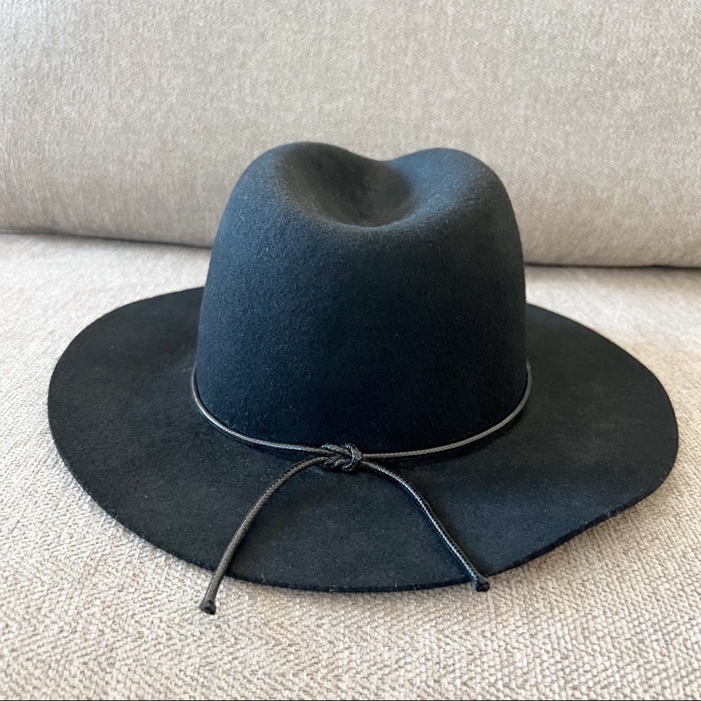 NWOT ECOTE urban outfitters uo 100% wool felt tie back western hat black new